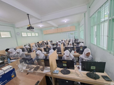 LAB KOMPUTER