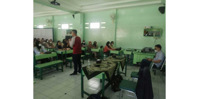 PEMBEKALAN  KARIER  CALON ALUMNI ANGKATAN 44