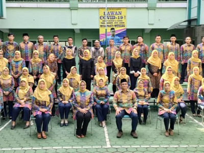 Guru-guru SMK Profita Bandung